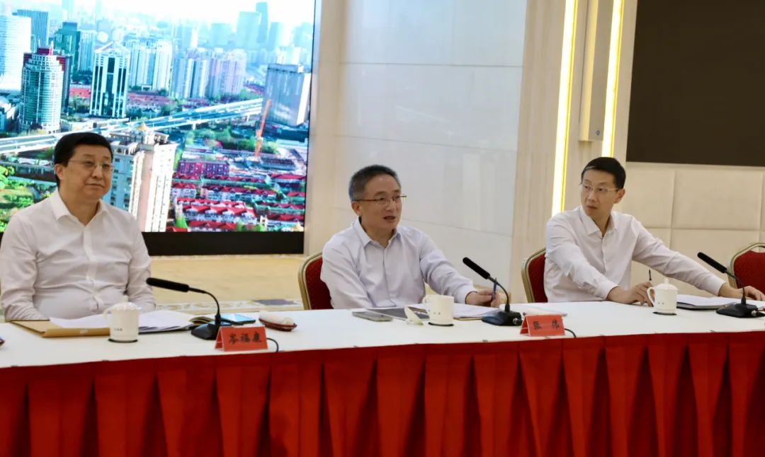 以“一盘棋”理念抢抓科创回归都市机遇，以“小老虎”精神攻坚全年目标任务！十一届区委十次全会召开3.jpg