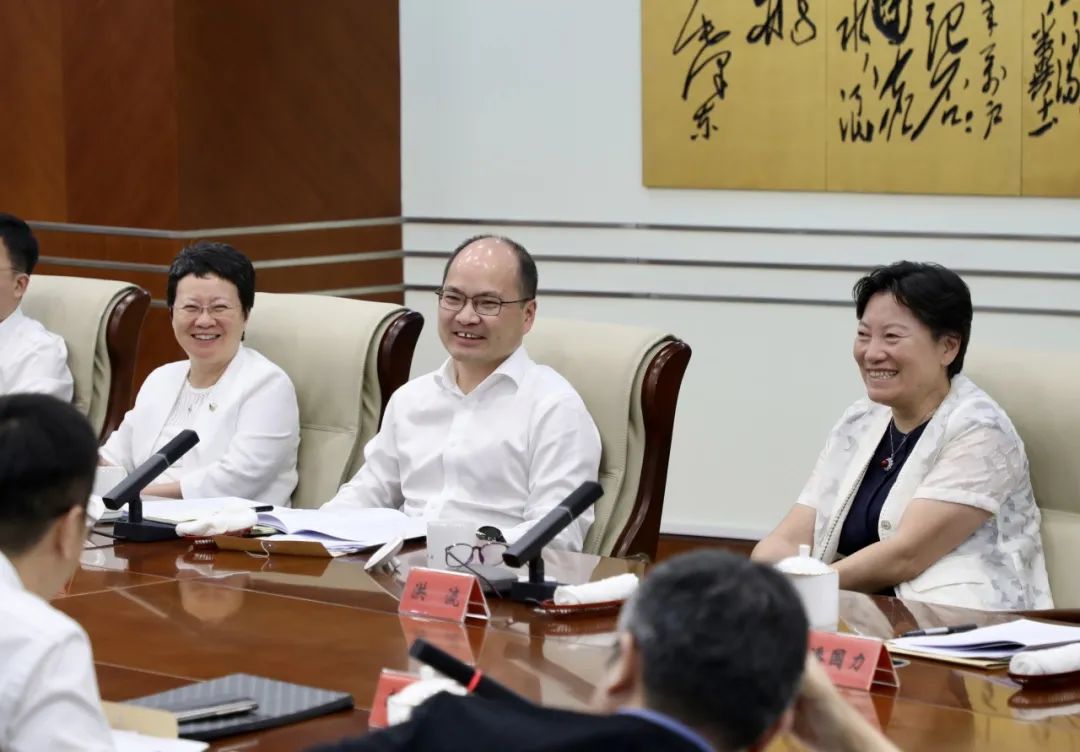 以“一盘棋”理念抢抓科创回归都市机遇，以“小老虎”精神攻坚全年目标任务！十一届区委十次全会召开4.jpg