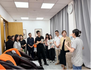 苏州大学红十字国际学院莅临周家桥街道红十字服务总站开展专题调研v2597.png
